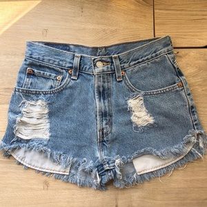 Levi’s 550 High Rise Distressed Shorts